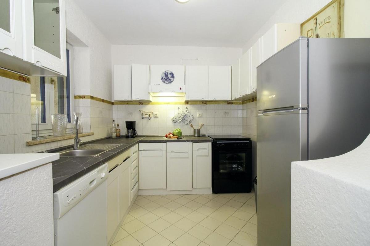 Casa Parenzana In Porec - Haus Fuer 7-9 Personen Exterior photo