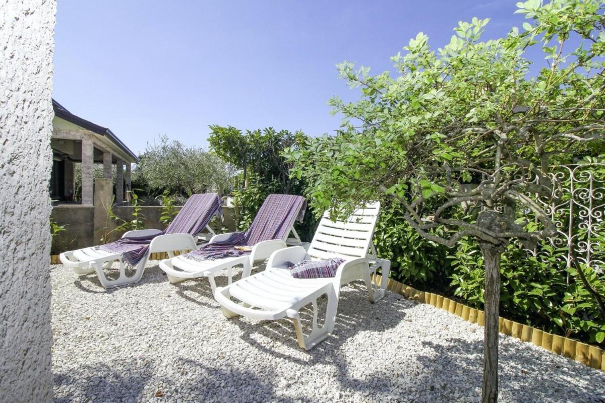 Casa Parenzana In Porec - Haus Fuer 7-9 Personen Exterior photo