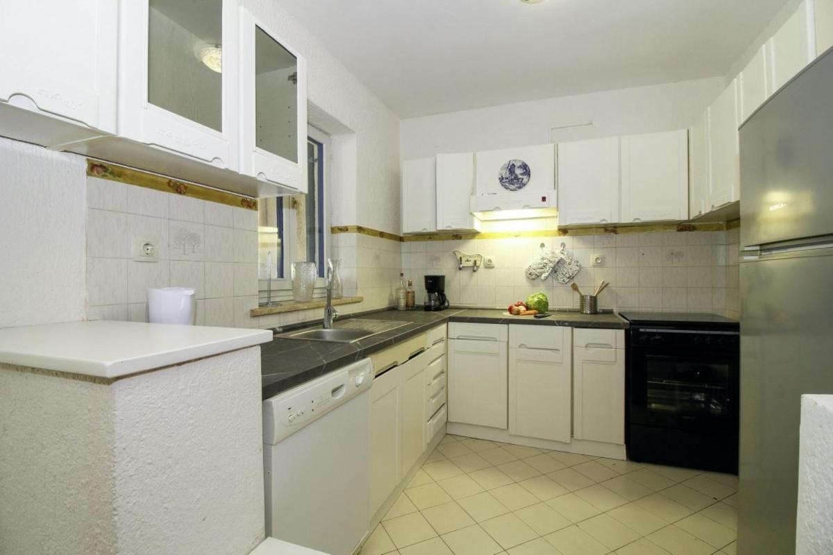 Casa Parenzana In Porec - Haus Fuer 7-9 Personen Exterior photo