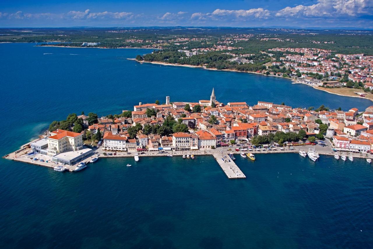 Casa Parenzana In Porec - Haus Fuer 7-9 Personen Exterior photo